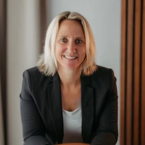 Porträt der KI-Dozentin Andrea Kall