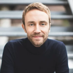 Porträt des KI-Dozenten Julian Wagner